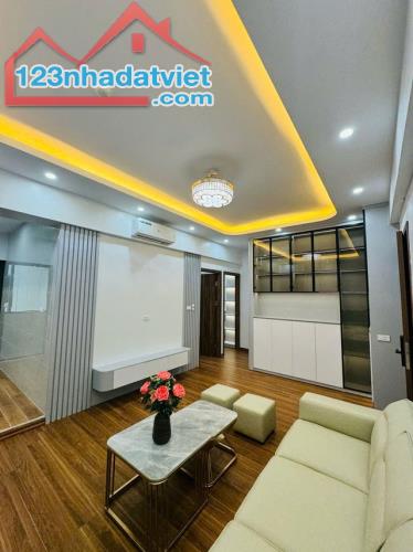 Căn hộ CC C5, Nguyễn Cơ Thạch, Nam Từ Liêm, 80m2, 3 ngủ, logia, full nội thất, nhỉnh 5 tỷ