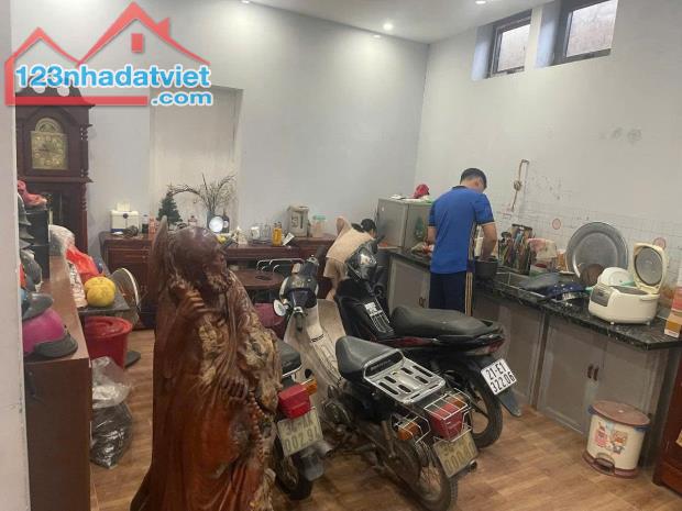 BÁN NHÀ LÔ GÓC 3 MẶT – THỊNH QUANG, NGÃ TƯ SỞ – 45M², 5 TẦNG, DÒNG TIỀN 32TR, 7.6 Tỷ - 4