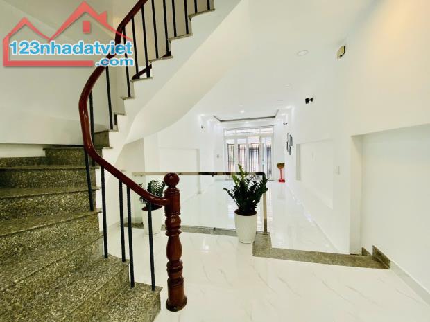 Hiếm, Hẻm xe hơi, khu phân lô, nhà mới ở ngay, 3 tầng, 3 phòng ngủ, Diện tích 64m2 chỉ - 1