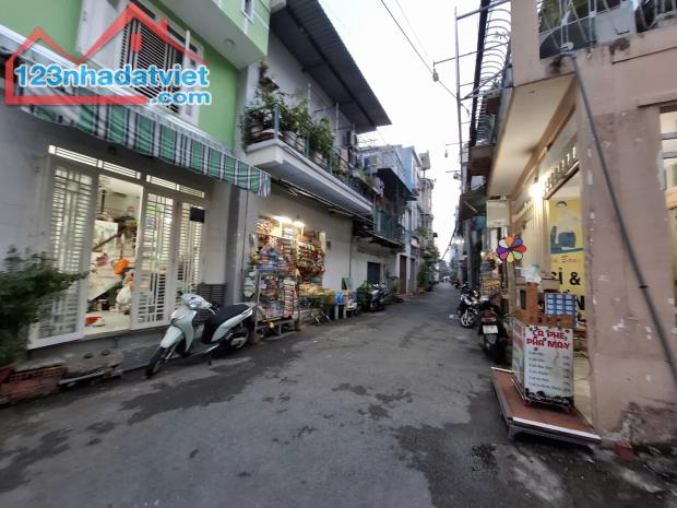 Đừng bỏ lỡ cơ hội, nhà đẹp 2 tầng Thiên Phước- Tân Bình, nở hậu đủ tiện ích chỉ nhỉnh 4 tỷ