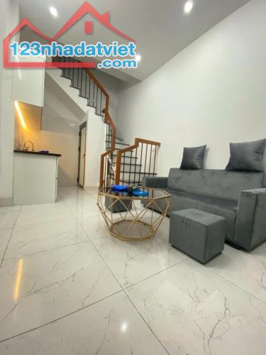 Chỉ Nhỉnh 4 Tỷ- gần phố- nhiều tiện ích- 22m2-4 tầng