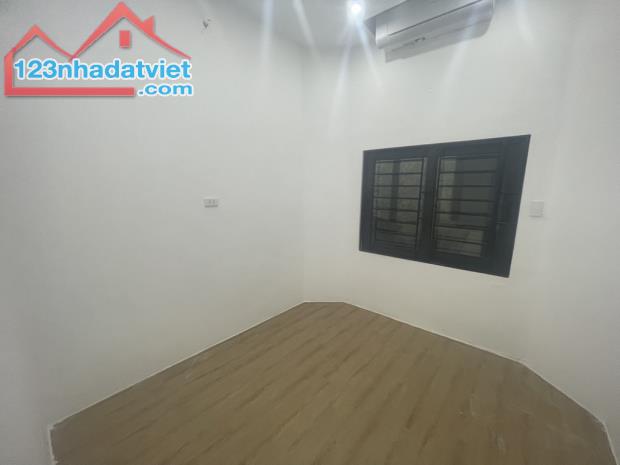 Chỉ Nhỉnh 4 Tỷ- gần phố- nhiều tiện ích- 22m2-4 tầng - 3
