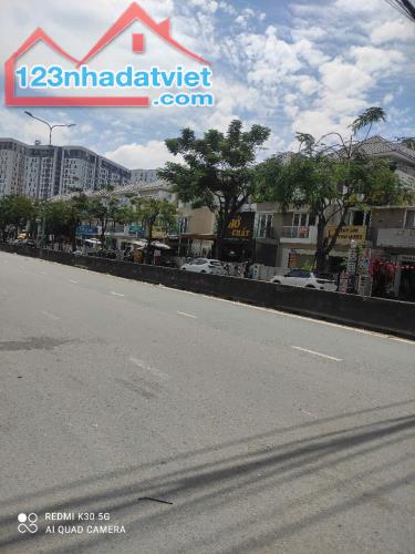 Bán đất siêu hiếm mặt tiền liên phường quận 9- diện tích 143m2 ngang 6m- giá 28 tỷ