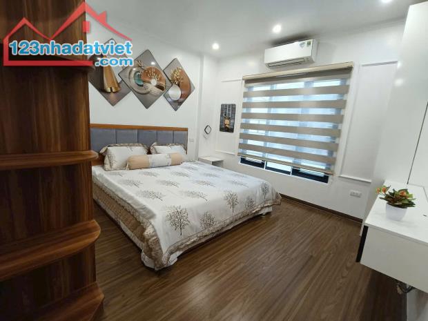 Bán nhà Bát Khối - Long Biên. Gần dự án cầu Trần Hưng Đạo. Ngõ nông, 30m x 5T. - 2