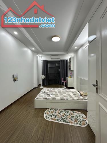 Bán nhà Đền Lừ - Hoàng Mai, Cách ô tô vài bước, Nhà đẹp, ở luôn. 5 tầng đủ công năng, 6.25 - 2