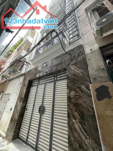 cần bán căn nhà dòng tiền định công thượng
