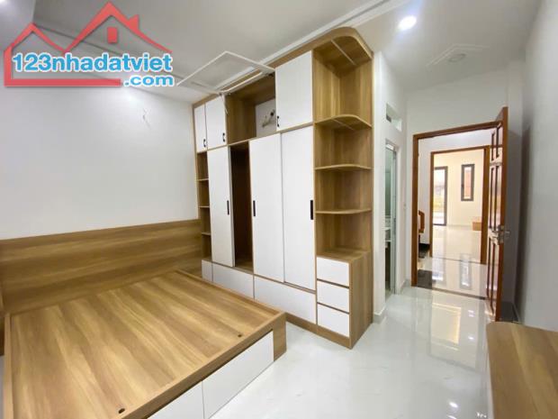 Bán nhà mặt tiền Quận Bình Tân, 5 tầng 76m2 chỉ 9 tỷ hơn - 1