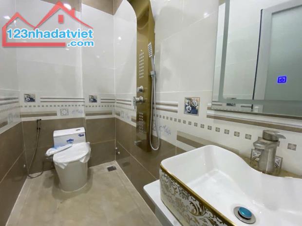 Bán nhà mặt tiền Quận Bình Tân, 5 tầng 76m2 chỉ 9 tỷ hơn - 3