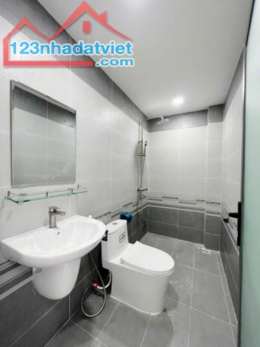 Nhà 1 trệt 2 lầu-mới hoàn công-100m2-Gần Bệnh Viện Nhi đồng 3 Tân Kiên BC !! - 5