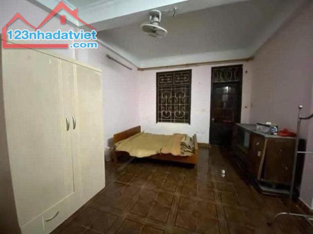 PHỐ TÂY SƠN - ĐỐNG ĐA - PHÂN LÔ Ô TÔ TRÁNH Ô TÔ VÀO NHÀ - KINH DOANH. - 3