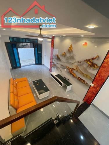NHÀ 3 TẦNG CHÍNH CHỦ 2,X tỉ, NGÕ PHỐ BÌNH LỘC, TP HẢI DƯƠNG - 1