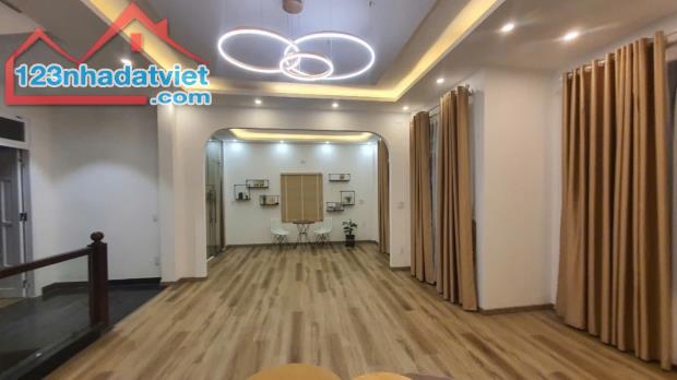 CHỈ 8.9 TỶ SỞ HỮU VILLA 4 TẦNG VIEW BIỂN SƠN TRÀ - NHÀ ĐẸP NHƯ BIỆT THỰ - AN CƯ NGHỈ - 1