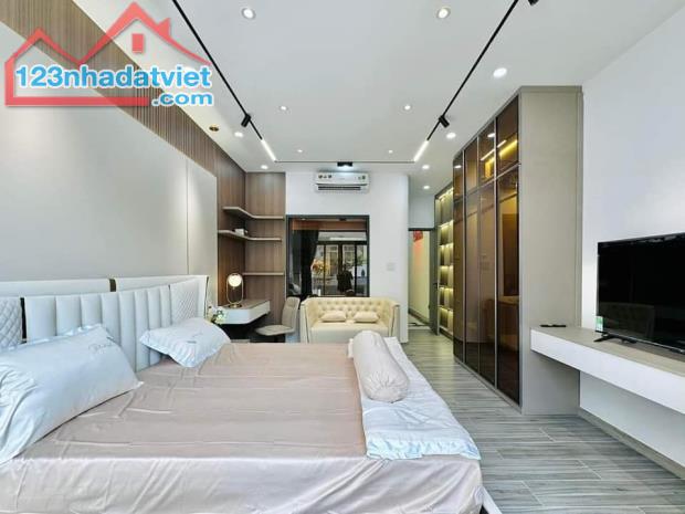Bán nhà Xã Đàn Phạm Ngọc Thạch Đống Đa 45m2x5T Đẹp, ô tô đỗ cửa - 2