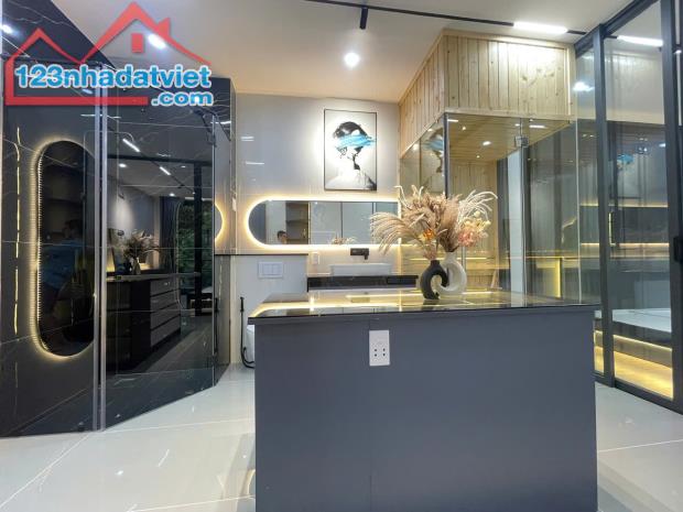Bán gấp nhà mới, đẹp hiện đại Cư xá Phú Bình - Lạc Long Quân, Q.11 - 1