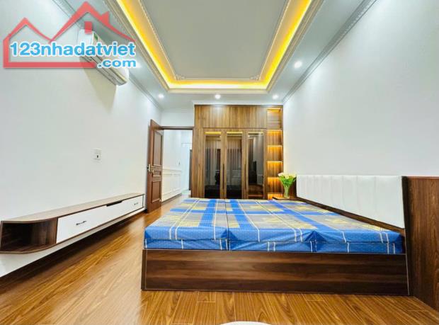 Bán nhà Thịnh Quang, Đống Đa, 40m2x4t, gần phố, gần ô tô, phân lô thoáng sáng. - 2