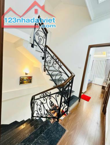 Bán nhà Thịnh Quang, Đống Đa, 40m2x4t, gần phố, gần ô tô, phân lô thoáng sáng. - 4