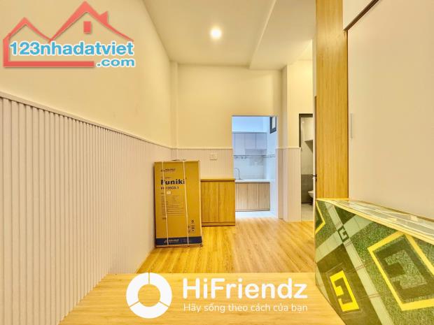 Bán nhà Quận 1 chính chủ sổ hồng, giá tốt 2025 DT 34m2 LG 4tầng HXH 35tr/th