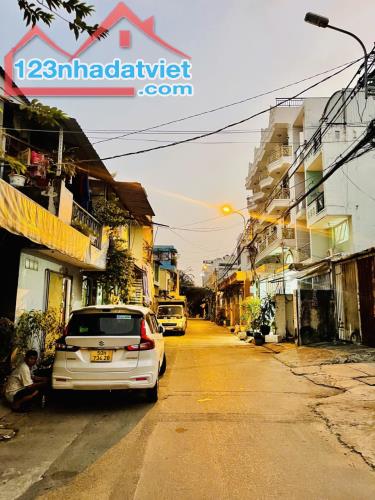 Bình Tân, mặt tiền kinh doanh- Nhà đẹp 4 tầng, 100m2 (5x20) giáp Tân Phú, Quận 6 - 4