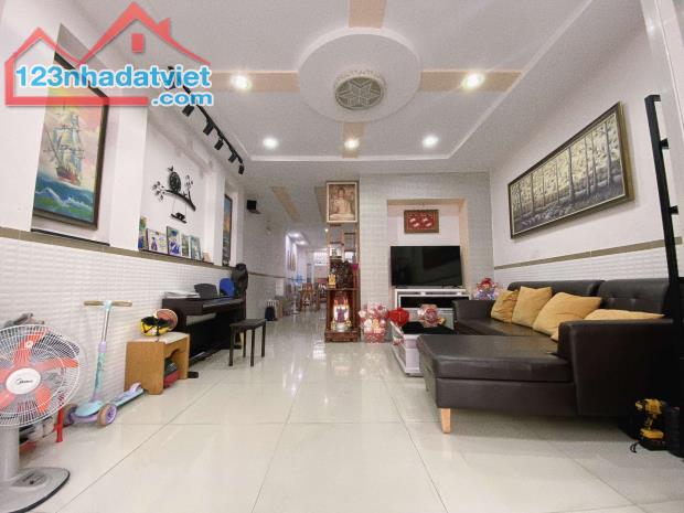 Nhà Hẻm Ôtô Đường Cách Mạng Tháng 8 Quận 10 Phường 15. - 4