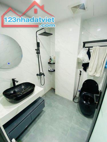 Bán Nhà Ông Ích Khiêm 57m2 4 tầng 13 tỷ 3 - Hiếm - Phân Lô Vip Ba Đình - Vài bước ra phố - - 2