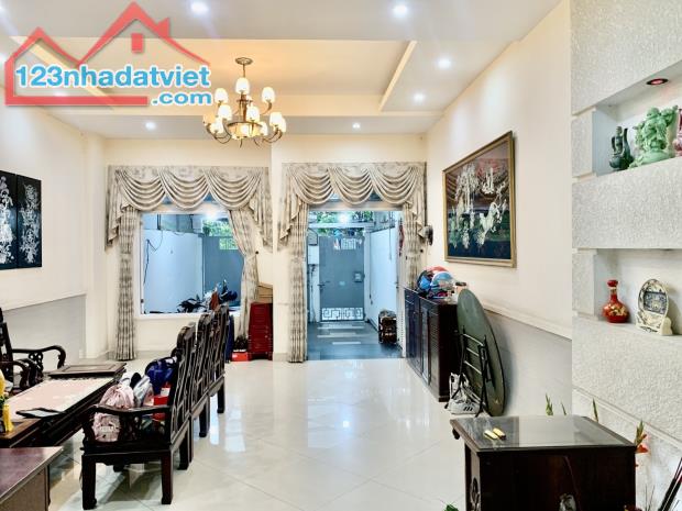 5x24m KDC Nam Long Q7 - 4 tầng mới đẹp - view công viên - giá 16.79 tỷ - 2