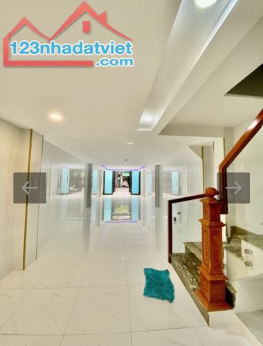 Mặt tiền KD Âu Dương Lân, P.3, Q.8, DT: 150m2, Bốn tầng thang máy, giảm 1 tỷ 5 còn 24 tỷ 2