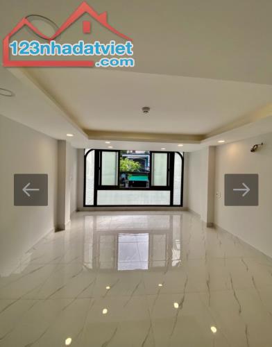 Mặt tiền KD Âu Dương Lân, P.3, Q.8, DT: 150m2, Bốn tầng thang máy, giảm 1 tỷ 5 còn 24 tỷ 2 - 4