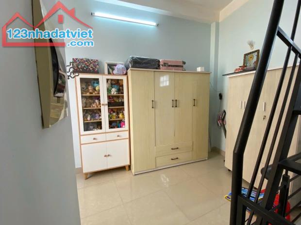 Bán nhà hẻm Lương Văn Can,P.15,Q.8,dt: 6 x 8 nhà xây 2 tầng 3 Tỷ 5. - 1