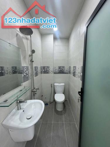 Bán nhà đẹp 3 tầng , hẻm 7m, Long Bình, Vinhomes Quận 9 giá 5 tỷ TL - 1