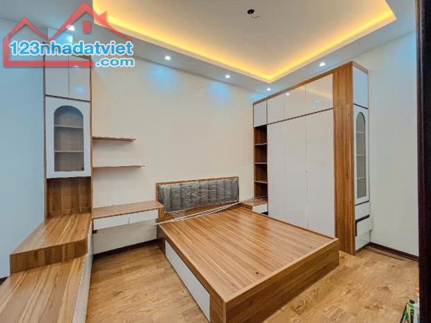 Bán nhà Phố Phương Mai_Vị Trí Trung Tâm_Lô Góc Thoáng Sáng_31mx6T_Giá: 6.8 Tỷ_Lh: - 1