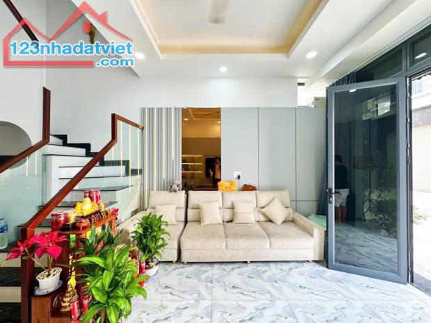 BÁN NHÀ ĐẸP 4 TẦNG HXH 6M KDC THE SUN 83 ĐÀO TÔNG NGUYÊN, NHÀ BÈ CÁCH QUẬN 7 CHỈ 5 PHÚT - 1