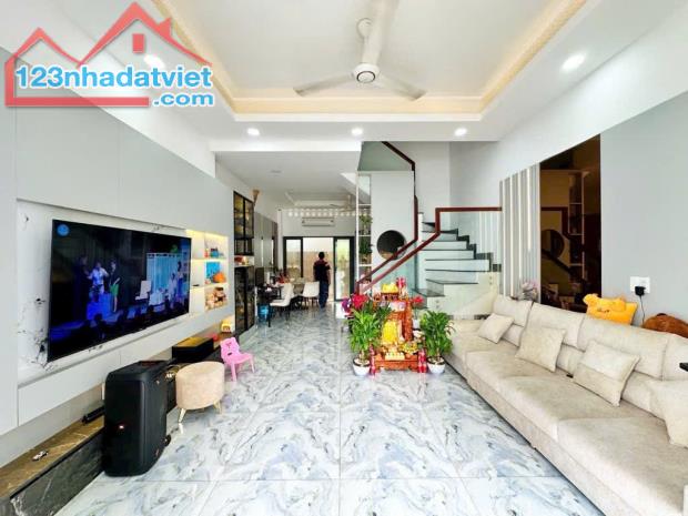BÁN NHÀ ĐẸP 4 TẦNG HXH 6M KDC THE SUN 83 ĐÀO TÔNG NGUYÊN, NHÀ BÈ CÁCH QUẬN 7 CHỈ 5 PHÚT - 2