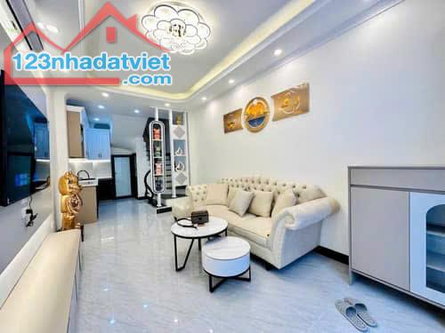 NHÀ ĐẸP MẶT NGÕ Ô TÔ ĐỖ CỬA PHỐ LĨNH NAM 5 TẦNG GIÁ NHỈNH 6 TỶ - 2