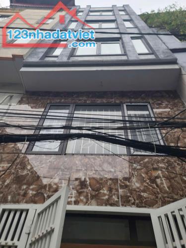 Hàng hót. Gấp Bán nhà 99 Định Công Hạ, Hoàng Mai.  Ngõ oto. DT: 37m. Giá: 6 tỷ 8 - 1
