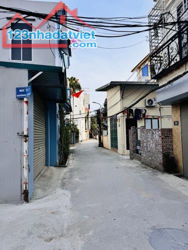 Bán nhà 4 tầng,tiện tích đầy đủ - 1