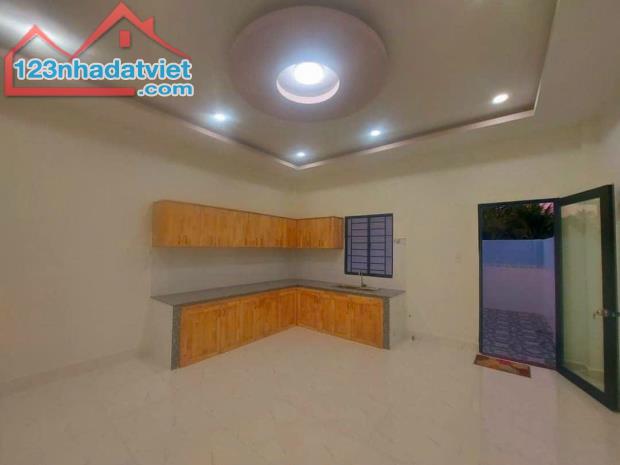 NHÀ PHÚ TÂN 1 TRỆT 1 LẦU PHÚ TÂN ĐƯỜNG XE 7 CHỖ GẦN BÊN XE MINH TÂM - 1