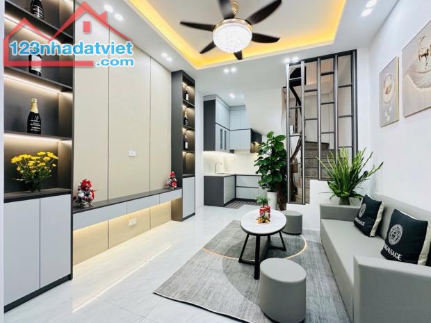 TÔN ĐỨC THẮNG- NHÀ ĐẸP- 2 THOÁNG TRƯỚC SAU- NHỈNH 4 TỶ