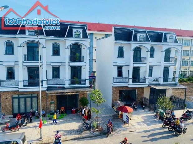 Cần Bán Lô Góc 2 Mặt Tiền Dự Án Khu Nhà Ở Hoàng Lộc Giá 2ty350 - 2