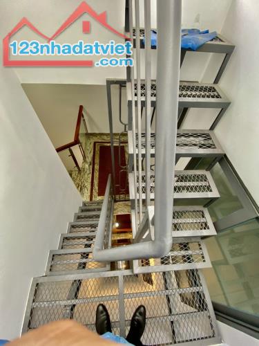 CHDV TỔNG 17 PHÒNG - MẶT TIỀN ÂU DƯƠNG LÂN- P3,Q8- 4 TẦNG - 4.1 X 36M NỞ HẬU. Chỉ 25 tỷ TL - 4