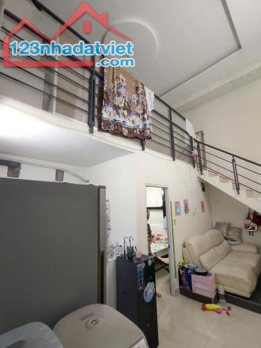 Nhà cực đẹp, đường trước nhà 5M, ngang hiếm 5,6M, 80m2, chỉ 5,6 tỷ, ĐÌnh Phong Phú Quận 9 - 2