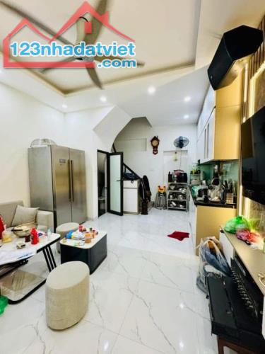 Bán nhà 295 Bạch Mai xe ba gác đỗ cửa, nhà xinh xắn ở ngay 30m giá 5.85 tỷ. - 2
