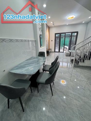 🔥 Nhà đẹp Tân Bình - 40m² - 2 tầng Chỉ hơn 4 tỷ  Sát mặt tiền!  BÁN NHÀ TÂN BÌNH - 3