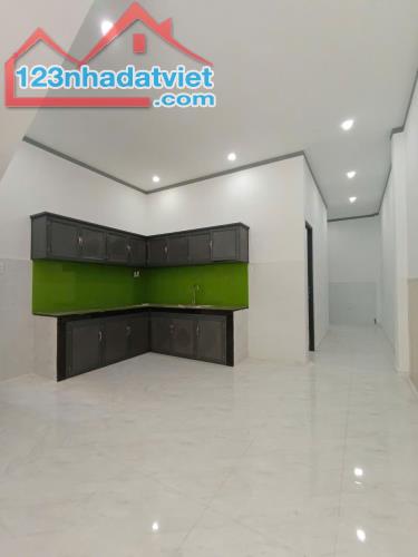 CHÍNH CHỦ VỀ QUÊ BÁN GẤP NHÀ 2 LẦU GIÁP PHƯỜNG TÂN PHONG - 2