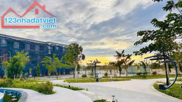 Sở hữu ngay shophouse mặt biển Bình Sơn - Phan Rang, đường rộng 21m, sổ sẵn. - 1
