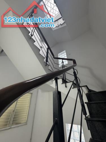 Bán toà nhà 5 tầng mặt tiền đường đồng khởi gần bệnh viện Đồng Nai 14,5 tỷ - 4