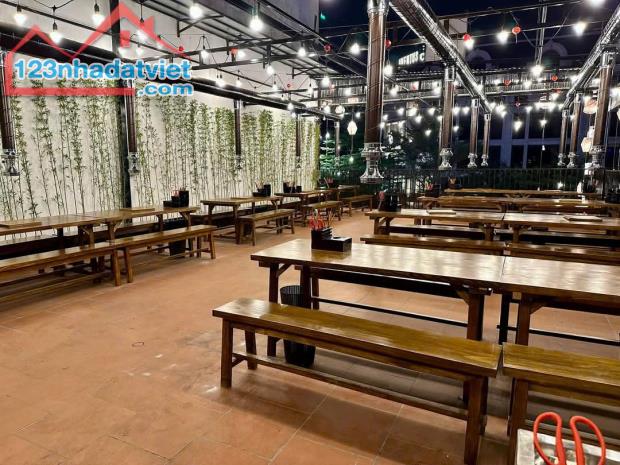 PHÂN LÔ HOÀNG QUỐC VIỆT, VỈA HÈ, ÔTÔ TRÁNH, KINH DOANH KHỦNG, DT 52M2 NHỈNH 16 TỶ