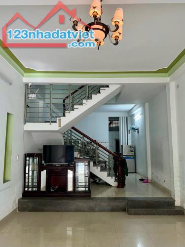 Căn nhà 3 tầng mặt tiền Nguyễn Đổng Chi - Hải Châu - Đà Nẵng