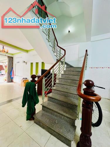 Căn nhà 3 tầng mặt tiền Nguyễn Đổng Chi - Hải Châu - Đà Nẵng - 1