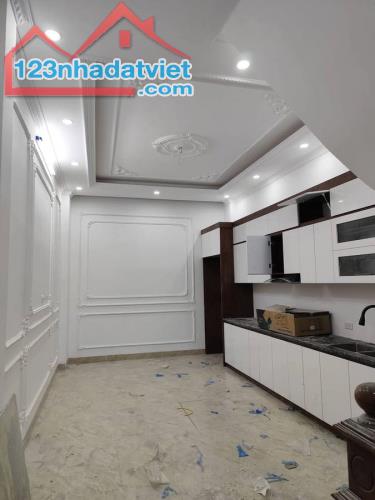 Bán nhà Tựu Liệt, Thanh Trì, 59m2, 5 tầng, thang máy, hơn 7 tỷ