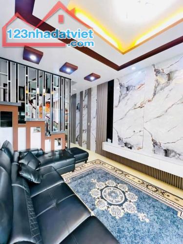 Bán gấp nhà dân lập , Dư hàng, Lê chân, Hp. 3,45 tỷ, 41,9m2,3 tầng. - 3